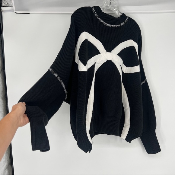 Tricia Fix x Free People Black Knit Exploded Bow Crew Neck Oversized Sweater M - Picture 2 of 7